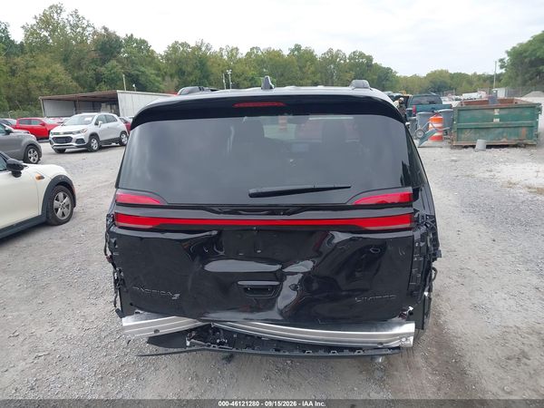 2027 CHRYSLER PACIFICA Limited — I119