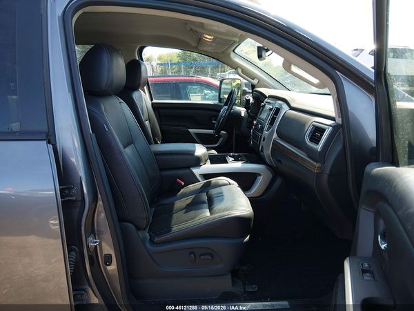 2018 NISSAN TITAN SL — I5