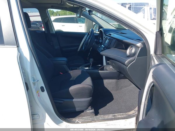 2018 TOYOTA RAV4 XLE — I5