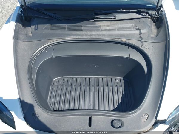 2024 TESLA MODEL 3 — I10