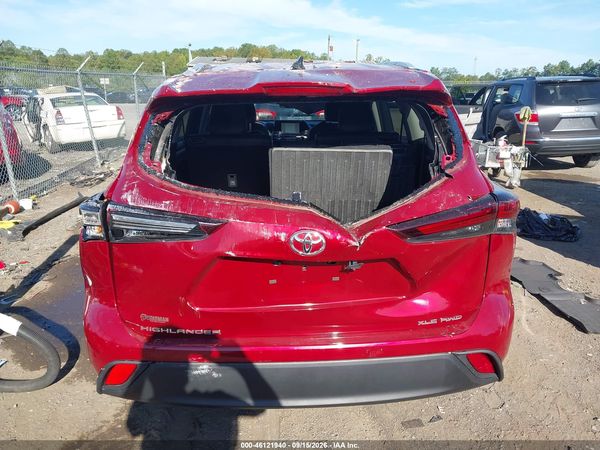 2024 TOYOTA HIGHLANDER XLE — I119