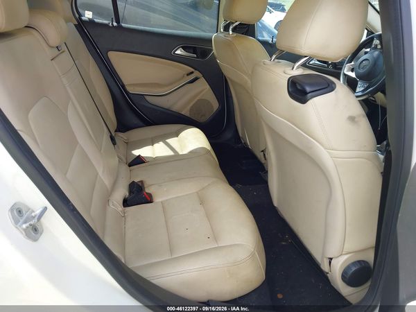 2016 MERCEDES-BENZ GLA 250 GLA250 — I8