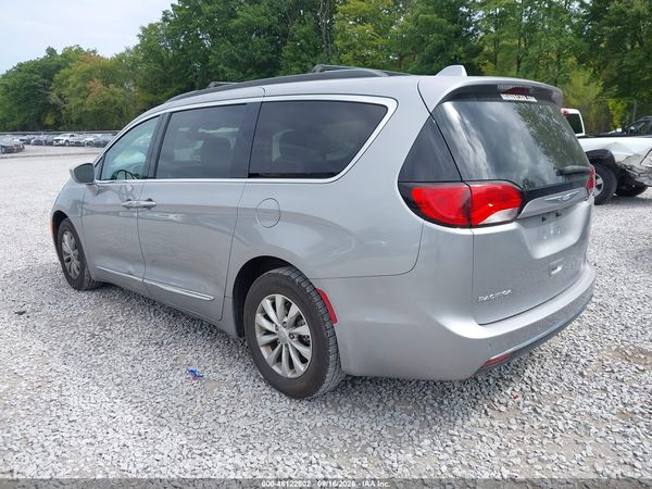 2017 CHRYSLER PACIFICA TOURING-L — I3
