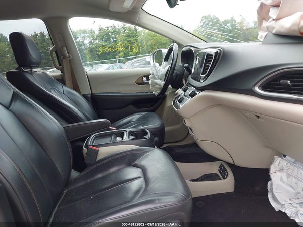 2017 CHRYSLER PACIFICA TOURING-L — I5