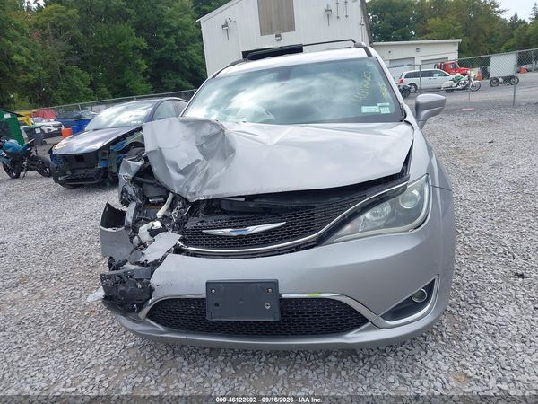 2017 CHRYSLER PACIFICA TOURING-L — I115