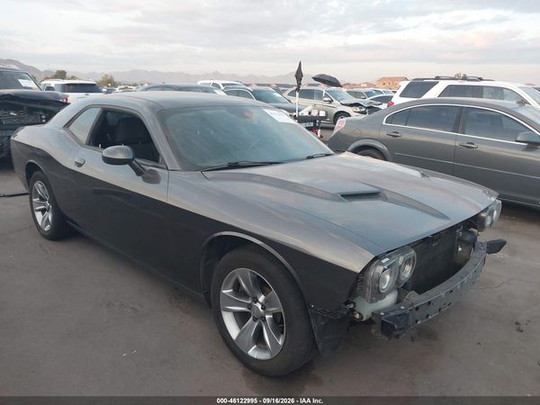 2016 DODGE CHALLENGER SXT — I1