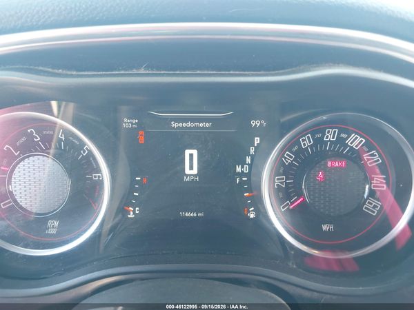 2016 DODGE CHALLENGER SXT — I7