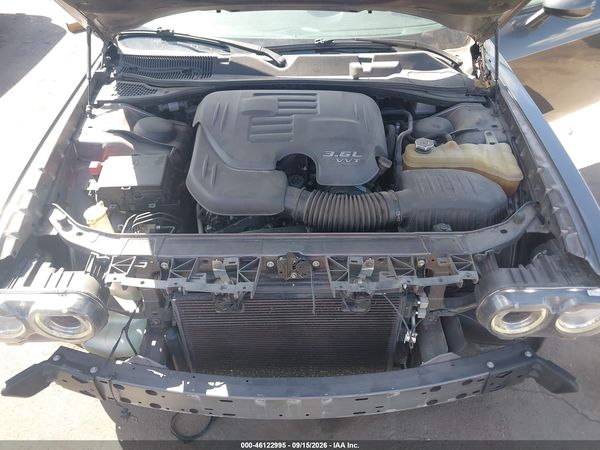 2016 DODGE CHALLENGER SXT — I10