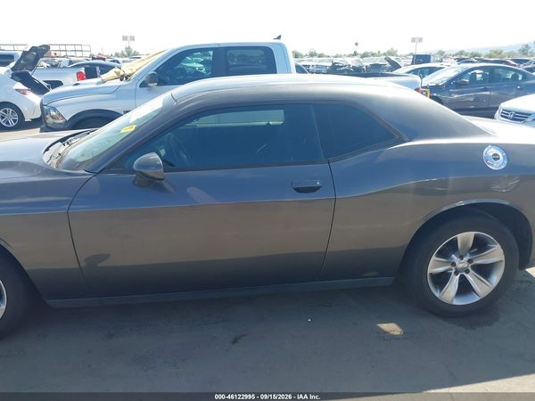 2016 DODGE CHALLENGER SXT — I117