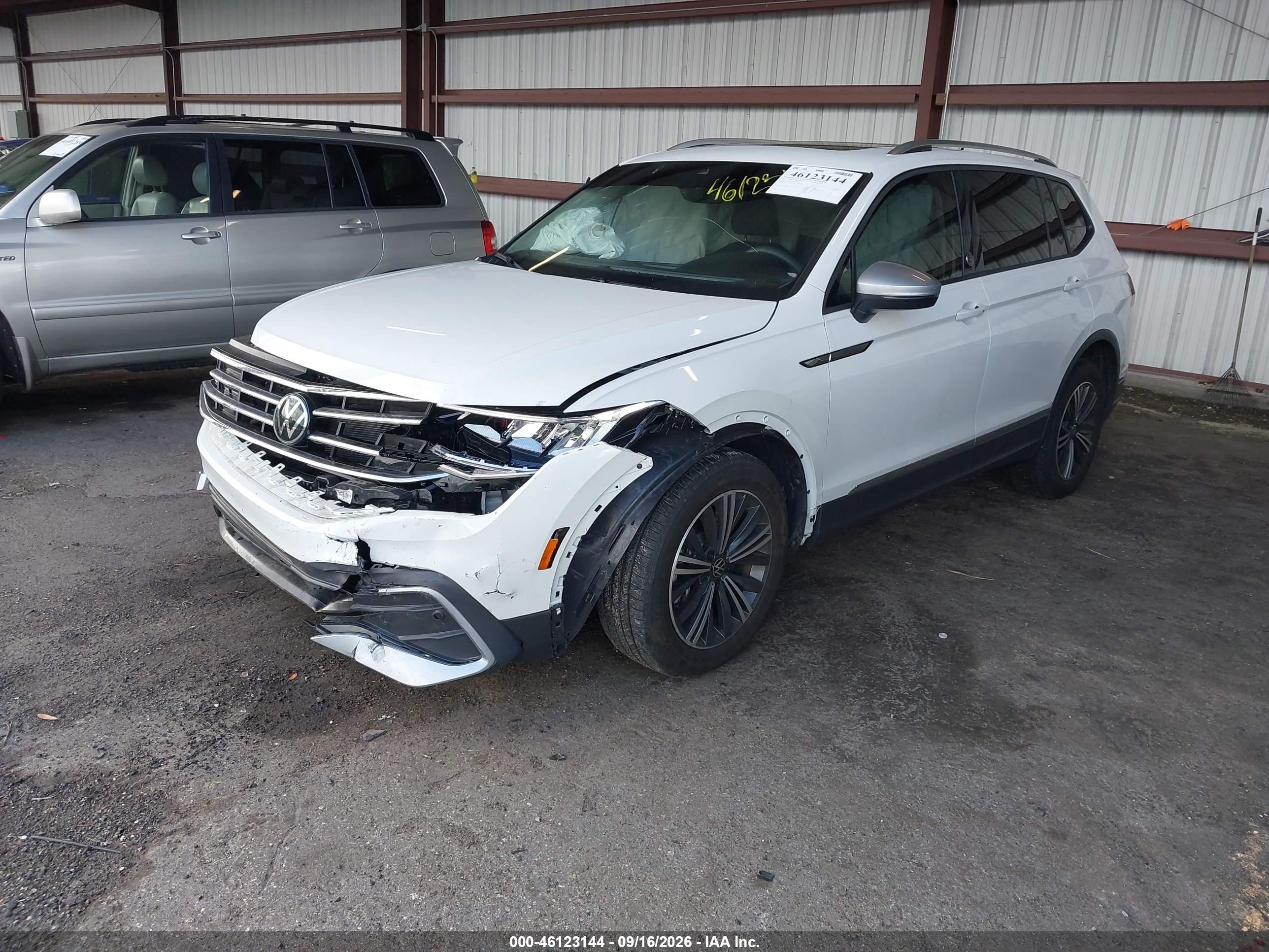 2024 VOLKSWAGEN TIGUAN 2.0T WOLFSBURG EDITION — I2