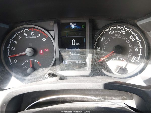 2022 TOYOTA TACOMA SR — I7