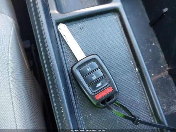 2016 HONDA CR-V LX — I11