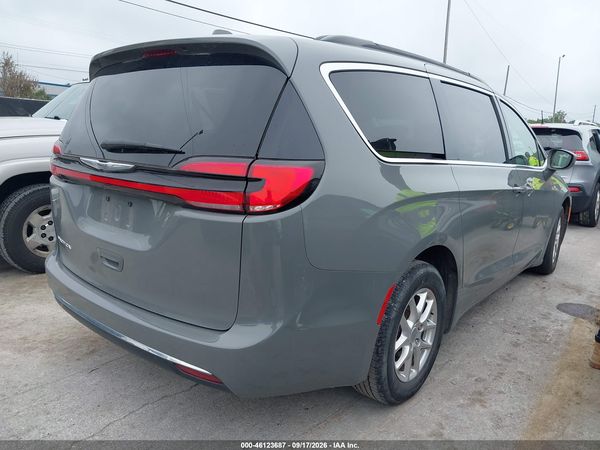 2022 CHRYSLER PACIFICA TOURING L — I4