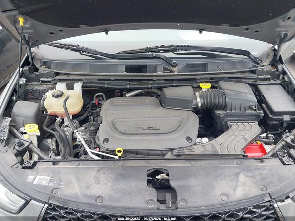 2022 CHRYSLER PACIFICA TOURING L — I10