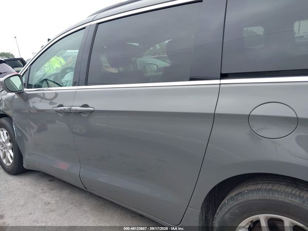 2022 CHRYSLER PACIFICA TOURING L — I117
