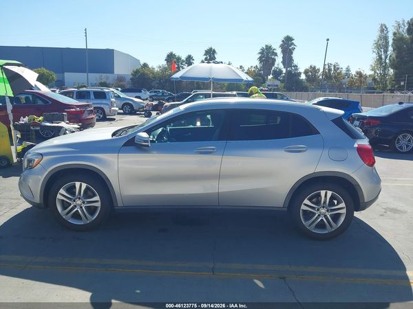 2015 MERCEDES-BENZ GLA 250