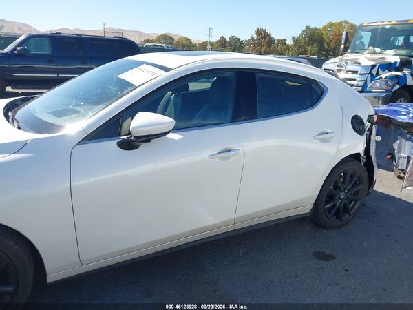 2020 MAZDA MAZDA3 PREMIUM PACKAGE — I117