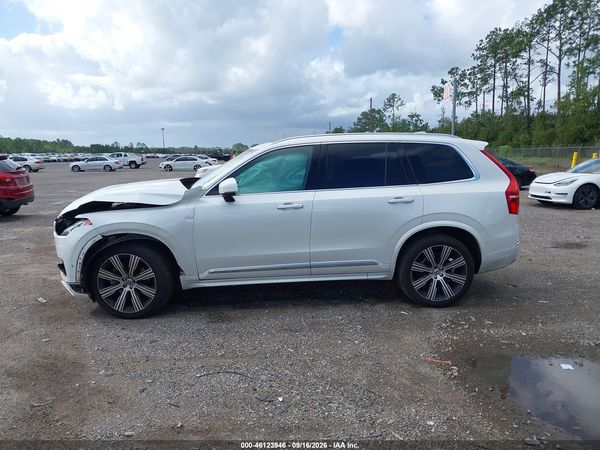 2022 VOLVO XC90 — I117