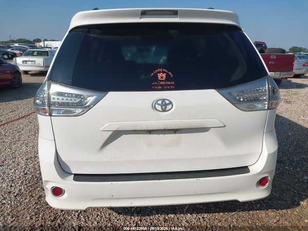 2013 TOYOTA SIENNA SE 8 PASSENGER — I119