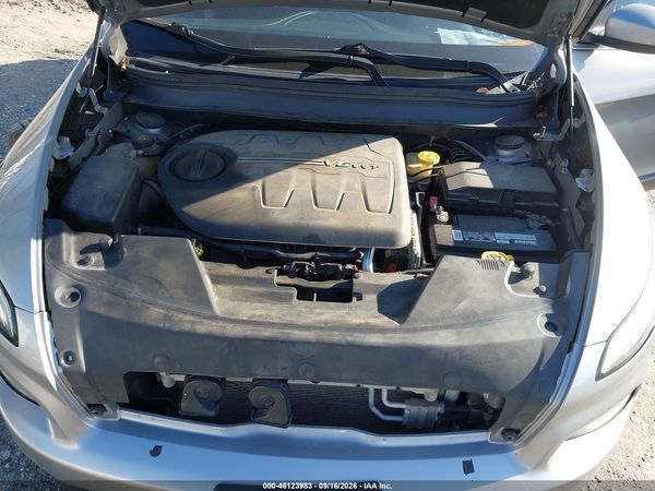 2016 JEEP CHEROKEE LATITUDE — I10