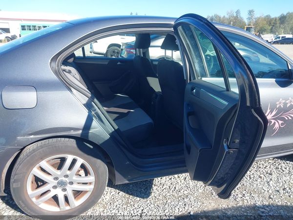 2017 VOLKSWAGEN JETTA 1.4T S — I8