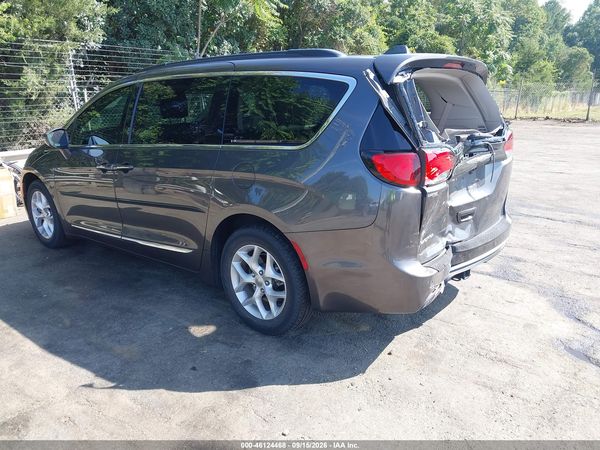 2017 CHRYSLER PACIFICA TOURING-L — I3