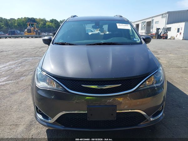 2017 CHRYSLER PACIFICA TOURING-L — I115