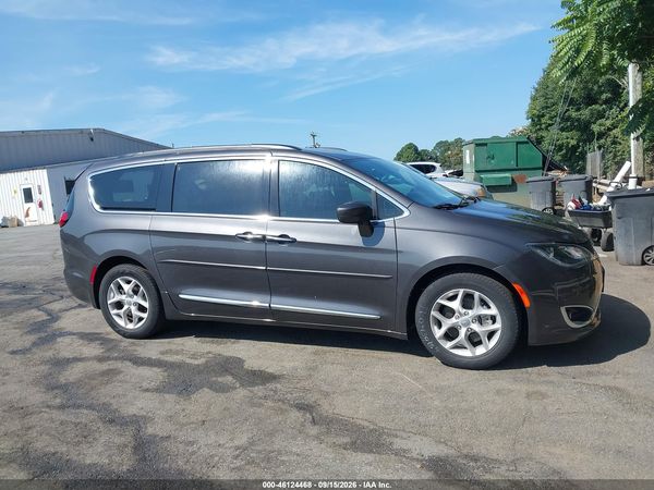 2017 CHRYSLER PACIFICA TOURING-L — I116