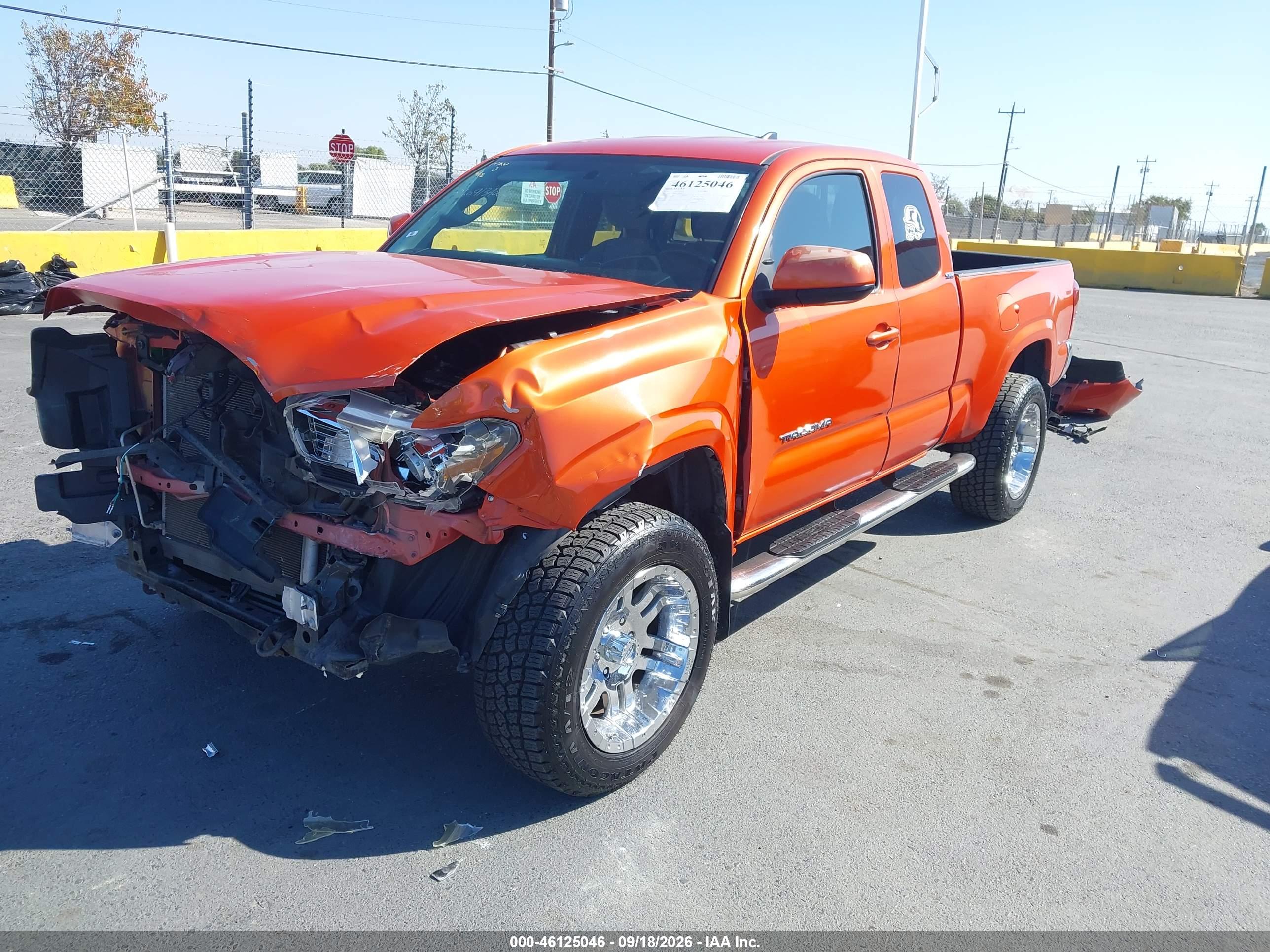 2016 TOYOTA TACOMA SR5 — I2
