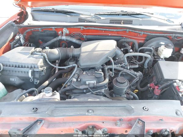 2016 TOYOTA TACOMA SR5 — I10