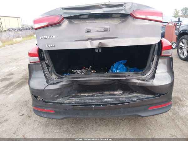 2017 KIA FORTE LX — I6