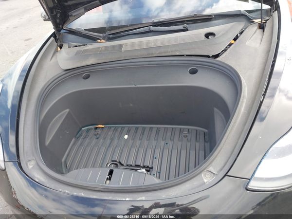 2022 TESLA MODEL 3 — I10