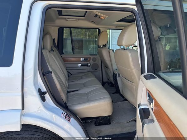 2012 LAND ROVER LR4 — I8