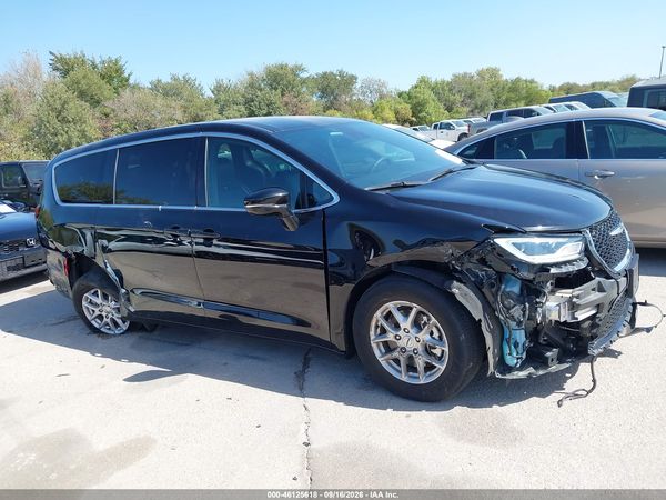 2025 CHRYSLER PACIFICA SELECT — I116