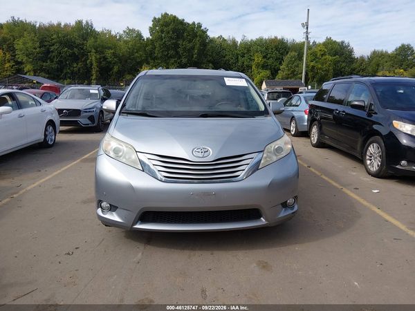 2014 TOYOTA SIENNA LIMITED V6 7 PASSENGER — I115