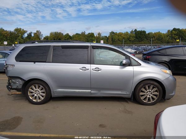 2014 TOYOTA SIENNA LIMITED V6 7 PASSENGER — I116