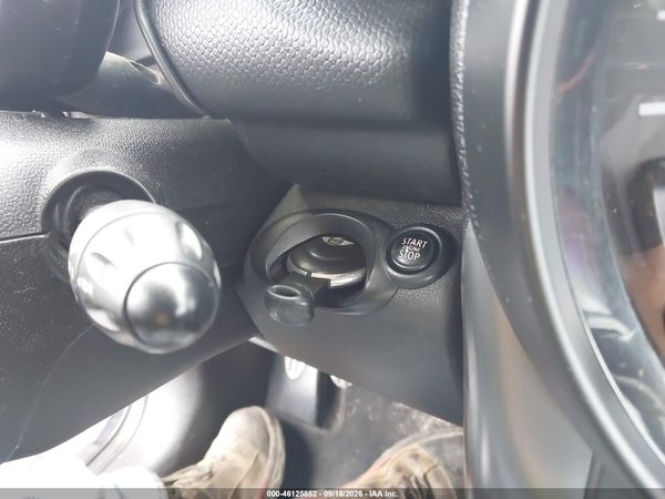 2015 MINI COUNTRYMAN COOPER S — I11
