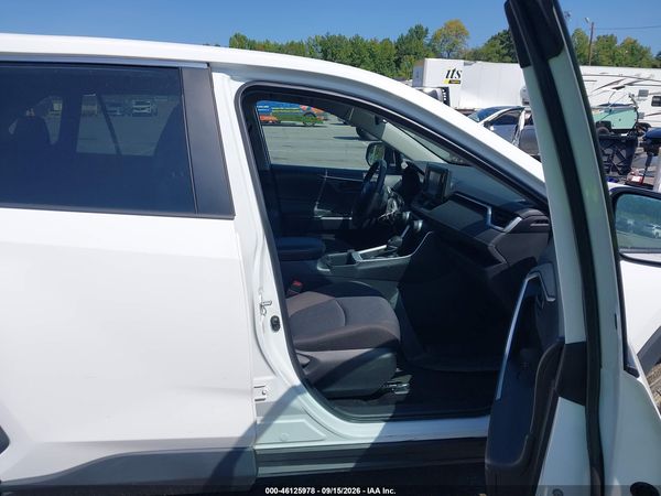 2022 TOYOTA RAV4 LE — I5
