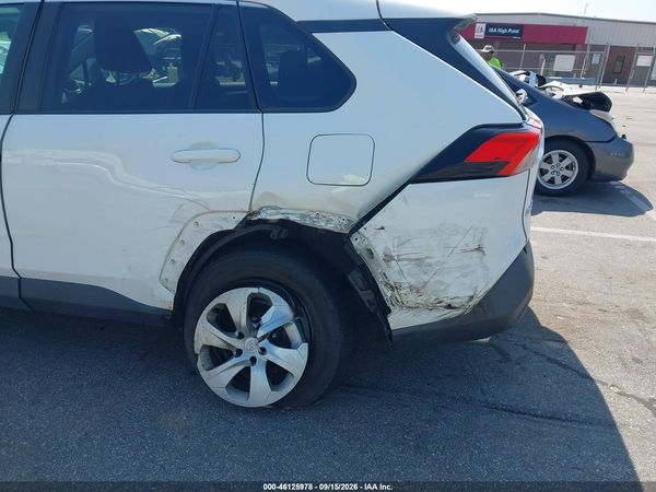 2022 TOYOTA RAV4 LE — I153