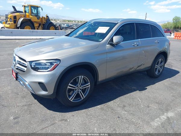 2020 MERCEDES-BENZ GLC 300 — I2