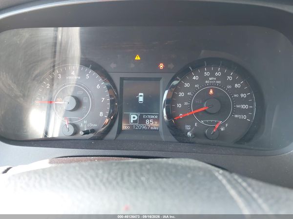 2017 TOYOTA SIENNA LE 8 PASSENGER — I7