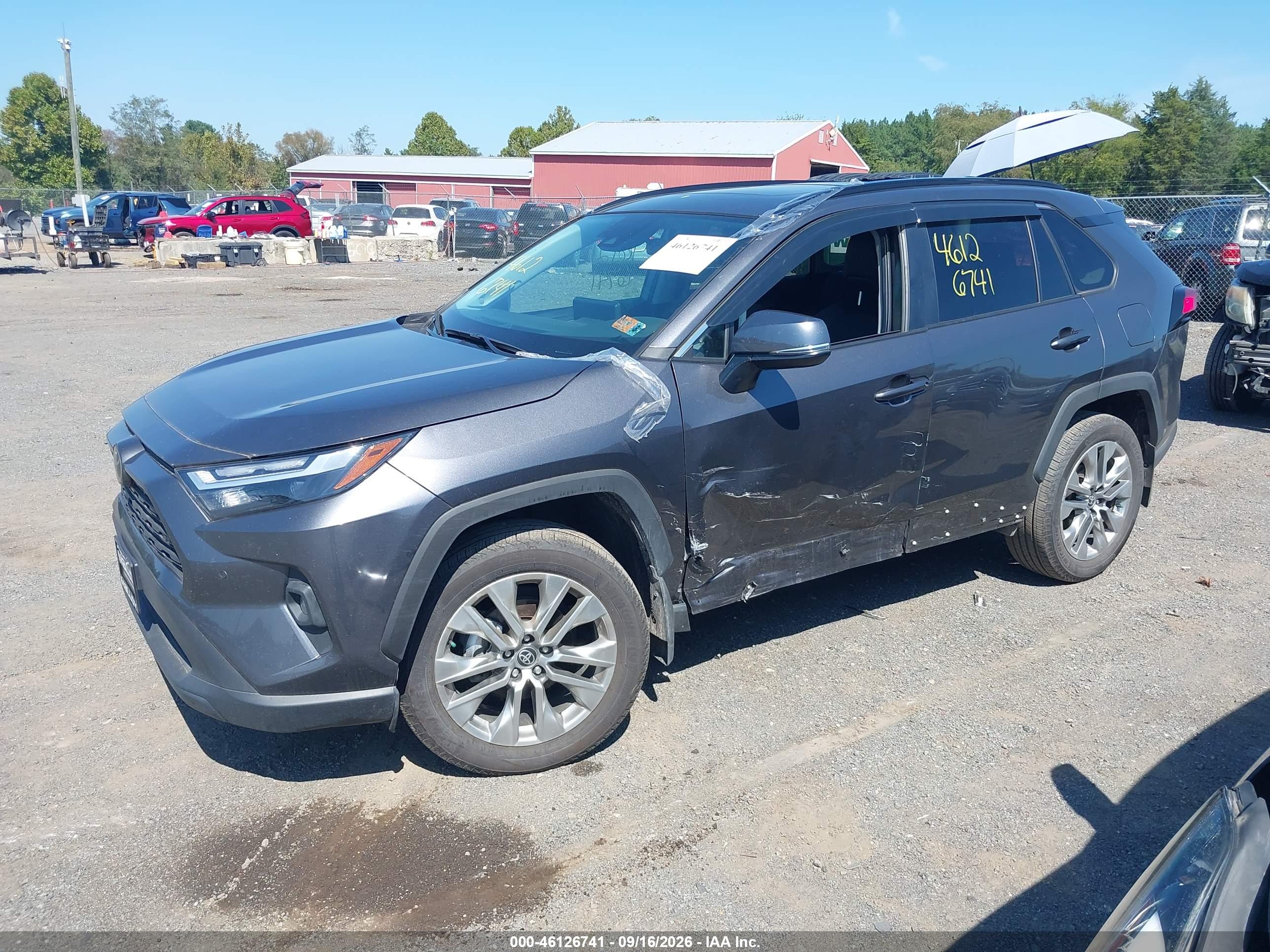 2025 TOYOTA RAV4 XLE PREMIUM — I2