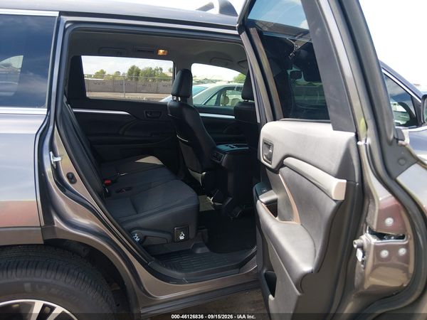 2019 TOYOTA HIGHLANDER LE PLUS — I8