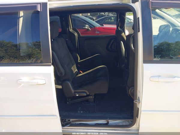 2016 DODGE GRAND CARAVAN SE PLUS — I8