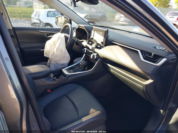 2019 TOYOTA RAV4 XLE PREMIUM — I5