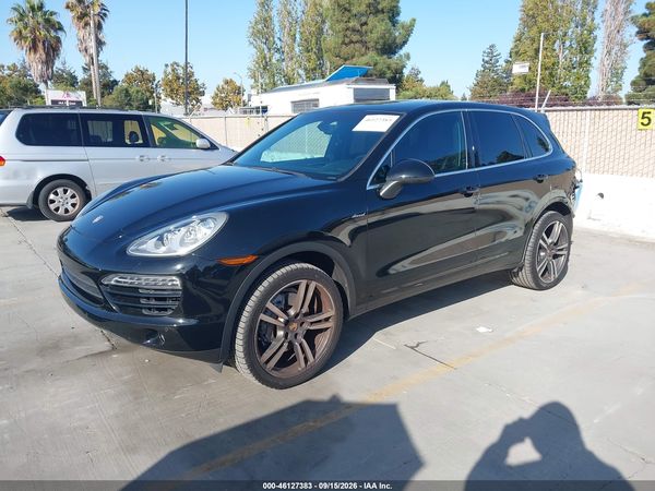 2014 PORSCHE CAYENNE — I2