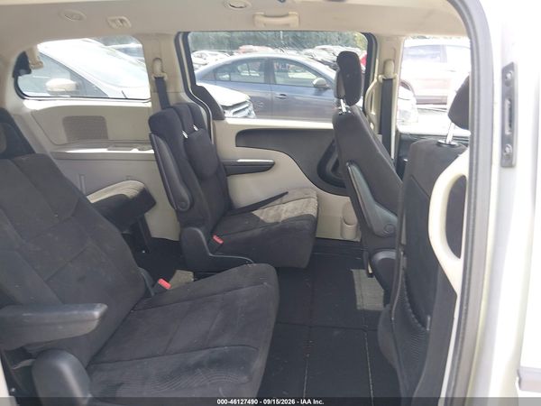 2012 DODGE GRAND CARAVAN SXT — I8