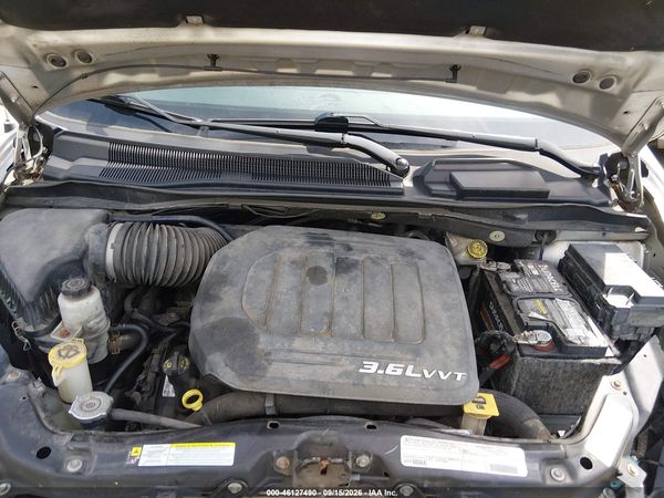 2012 DODGE GRAND CARAVAN SXT — I10