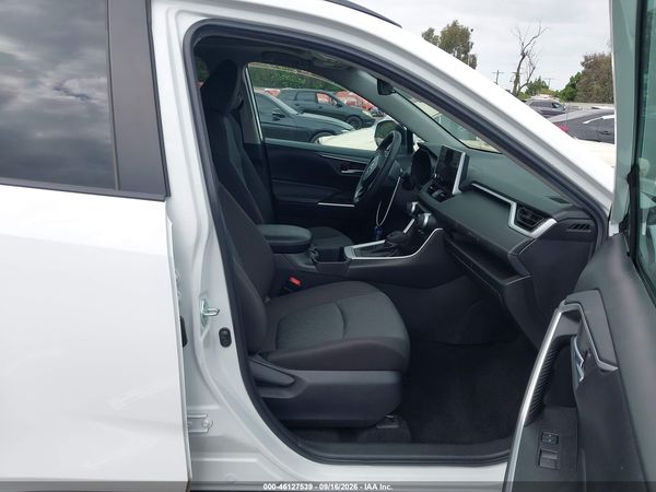 2023 TOYOTA RAV4 XLE — I5