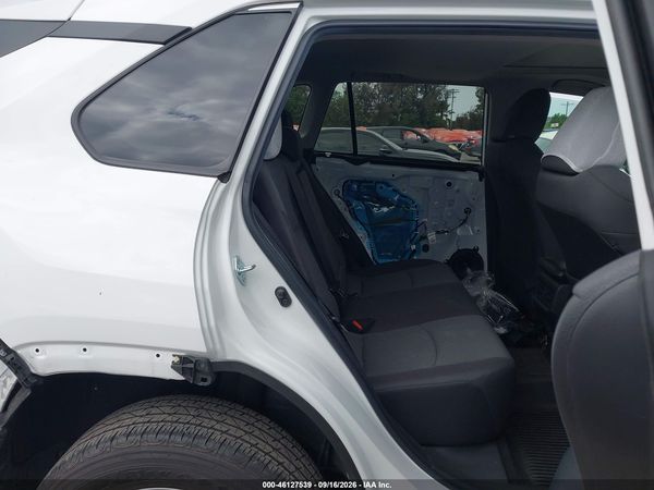 2023 TOYOTA RAV4 XLE — I8